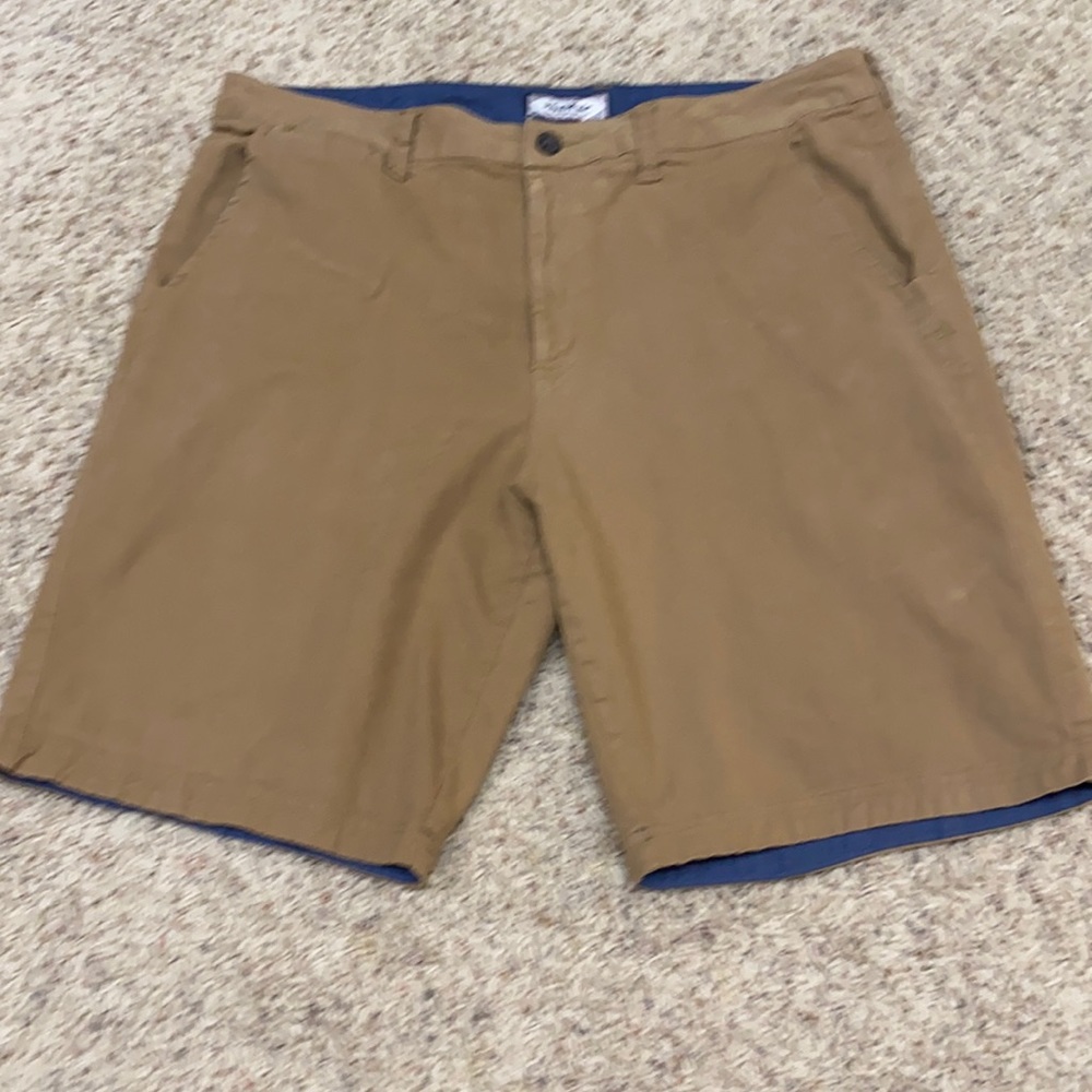 Flag & Anthem Shorts - size 38